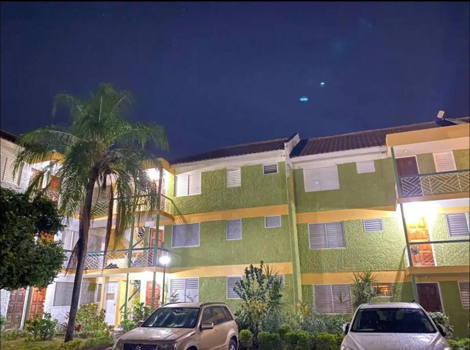 New Kingston Retreat Apartamento Exterior foto
